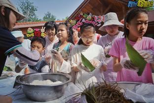 本-怀特本场数据：2粒进球，3次关键传球，6次成功对抗，评分9.6